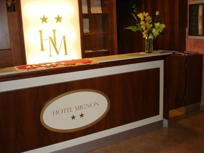 Hotel Mignon 50 Mt Dalla Spiaggia E Dall'Isola Pedonale 알라시오 외부 사진